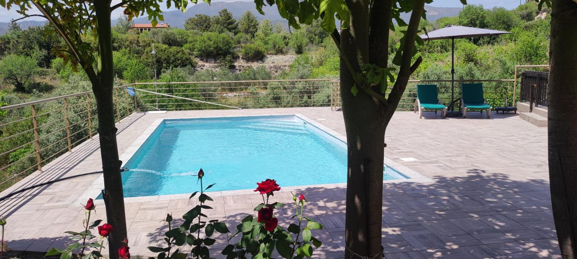 Roses Villa Τριμίκλινη Εξωτερικό φωτογραφία