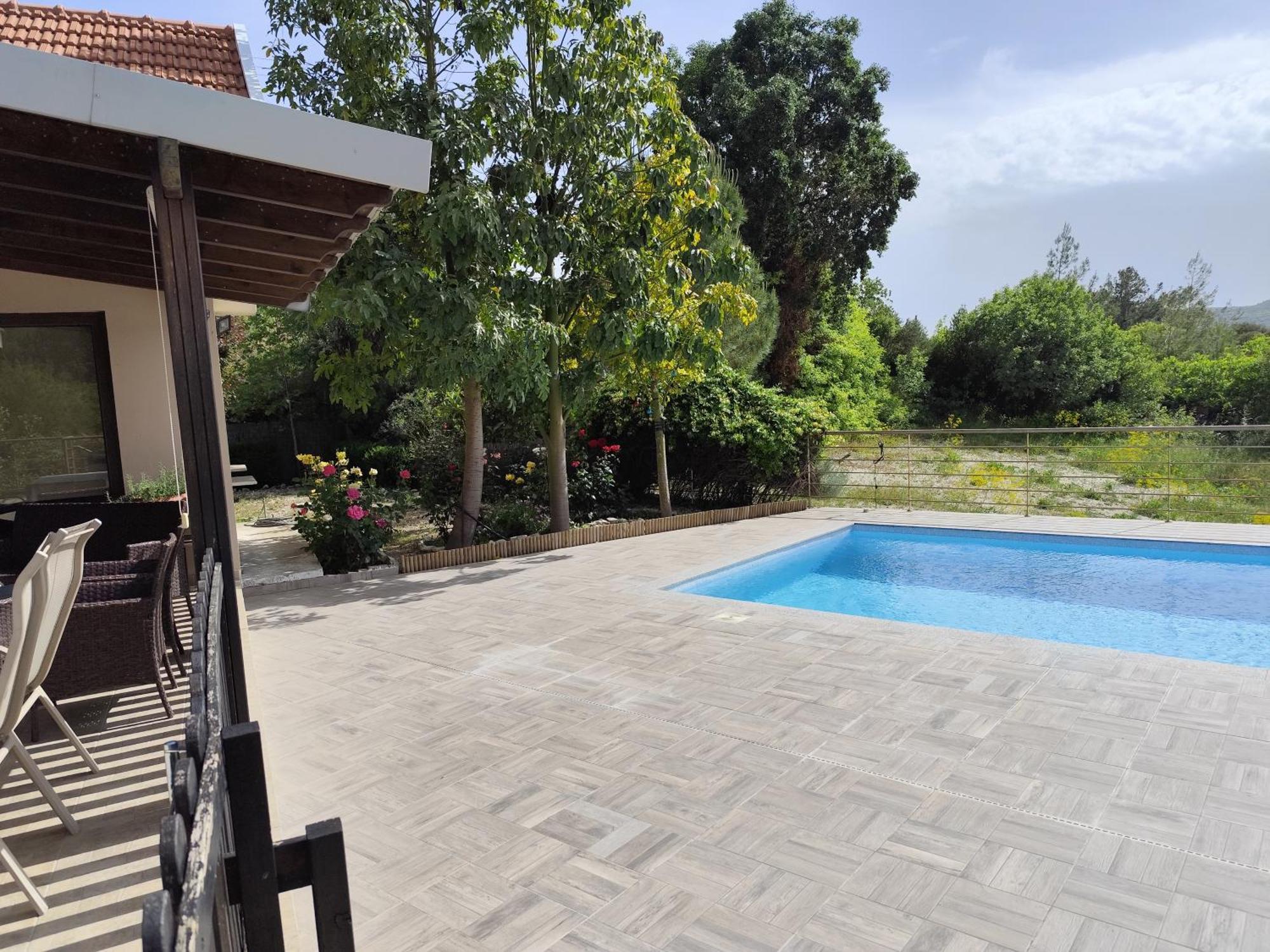 Roses Villa Τριμίκλινη Εξωτερικό φωτογραφία